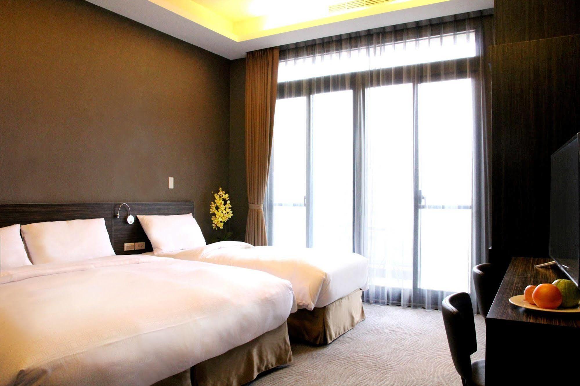 Capital Hotel Songshan Тайпей Екстериор снимка