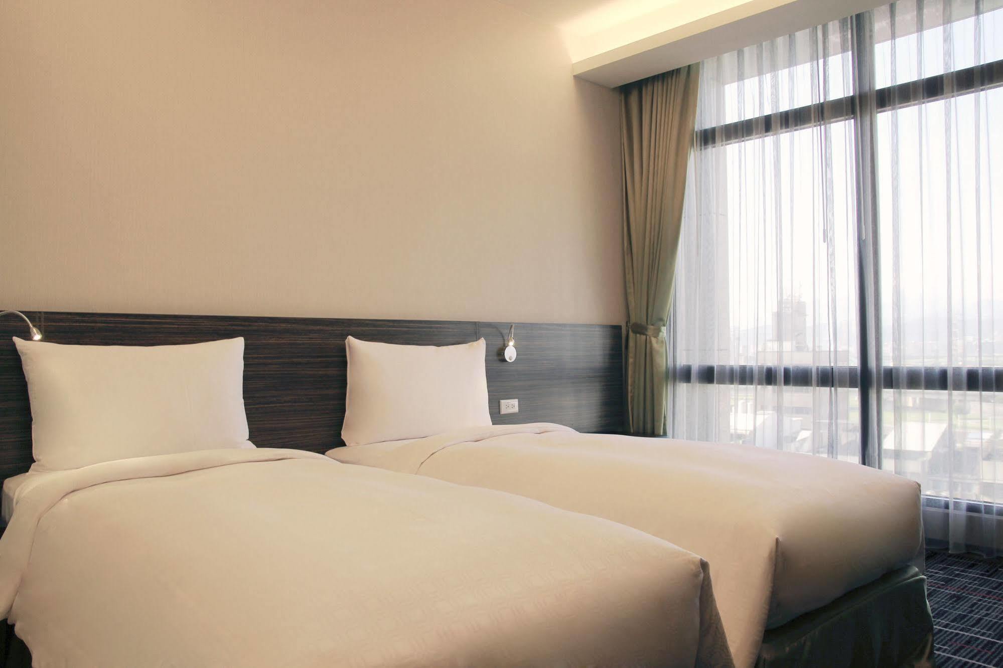 Capital Hotel Songshan Тайпей Екстериор снимка